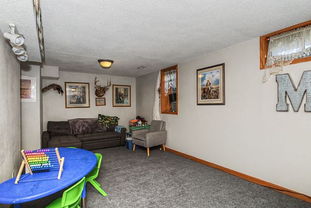 209 Rothmoor Drive, Gilbert, IA 50105