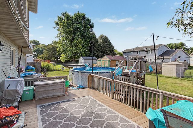 209 Rothmoor Drive, Gilbert, IA 50105