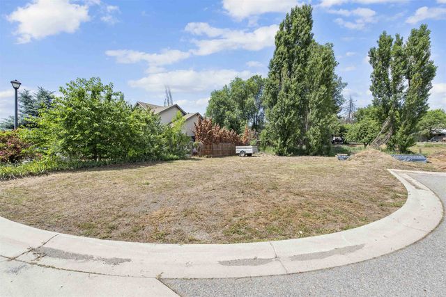 9021 E Princeton Ln, Spokane, WA 99212