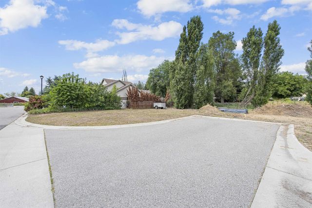 9021 E Princeton Ln, Spokane, WA 99212