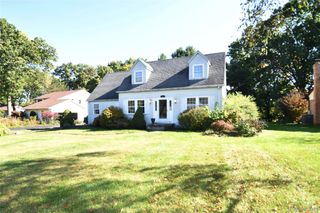 1337 Osborn Lake Drive, Brighton, MI 48114