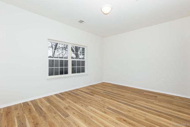 11 Jacqueline Way, North Babylon, NY 11703