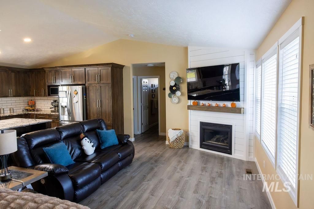 555 N 18th Street, Payette, ID 83661 photo 4