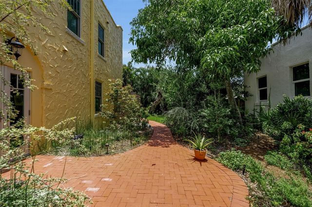 1874 6TH STREET, Sarasota, FL 34236