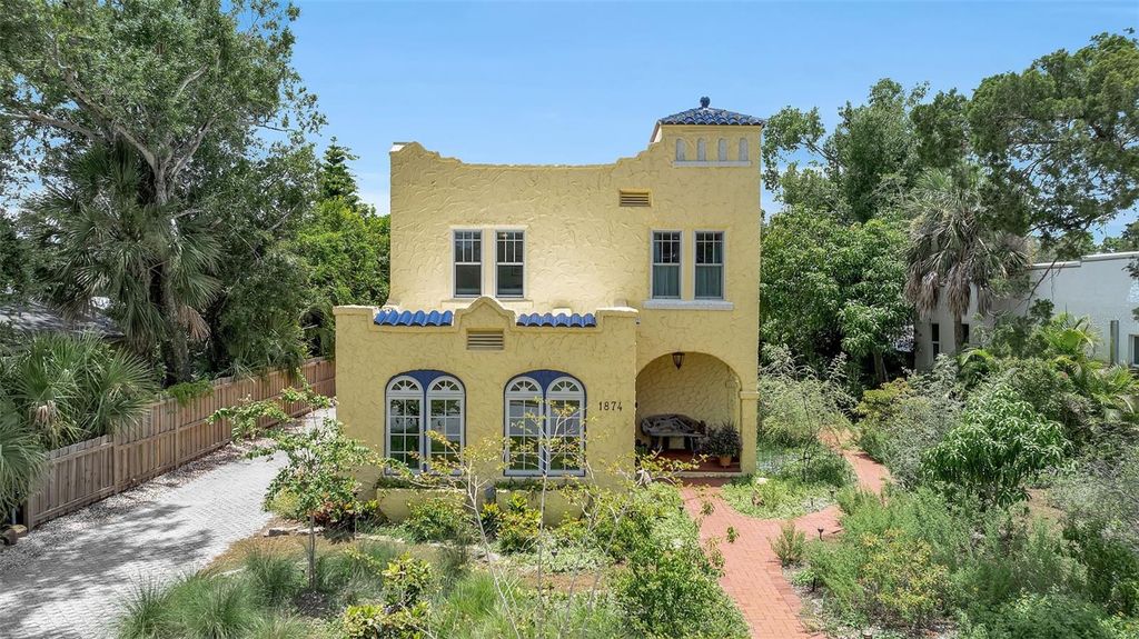 1874 6TH STREET, Sarasota, FL 34236