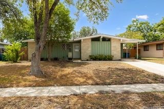 5142 Village Way, San Antonio, TX 78218