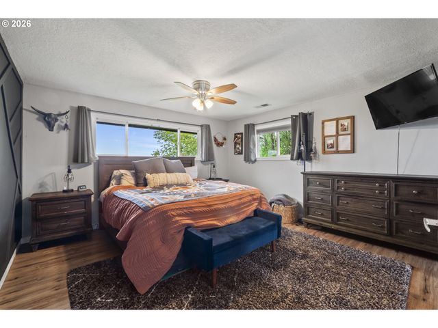13986 S VICK Rd, Molalla, OR 97038