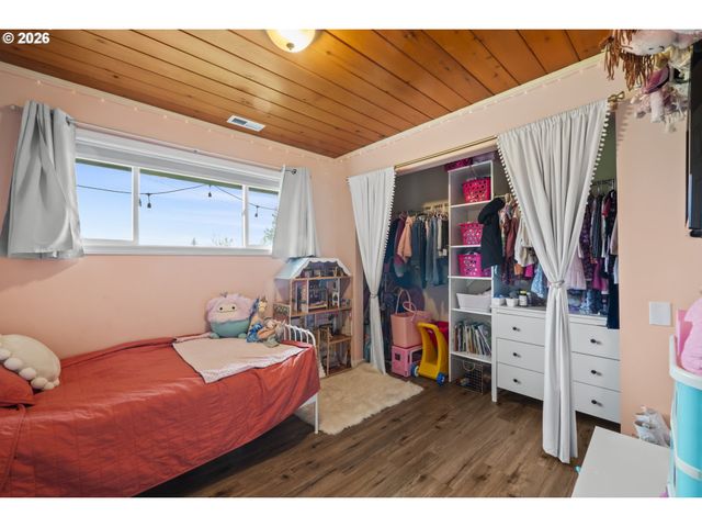 13986 S VICK Rd, Molalla, OR 97038