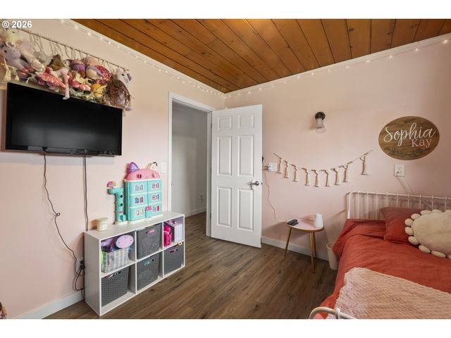 13986 S VICK Rd, Molalla, OR 97038
