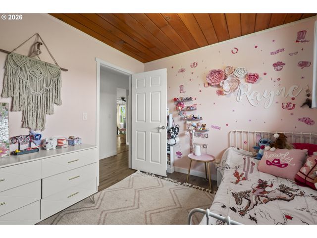 13986 S VICK Rd, Molalla, OR 97038
