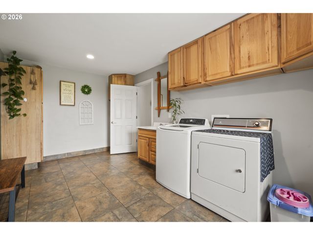 13986 S VICK Rd, Molalla, OR 97038