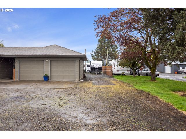 13986 S VICK Rd, Molalla, OR 97038