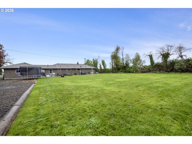 13986 S VICK Rd, Molalla, OR 97038