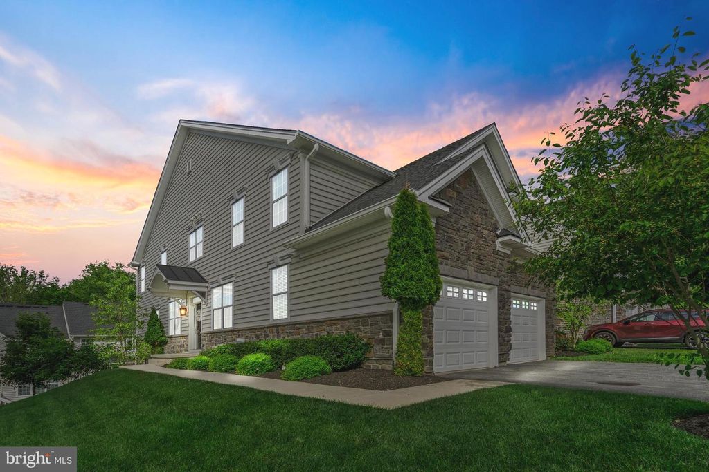 206 ELLA LN, Conshohocken, PA 19428