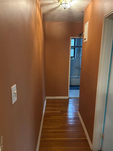 83-85 Woodhaven Boulevard 3M, Woodhaven, NY 11421