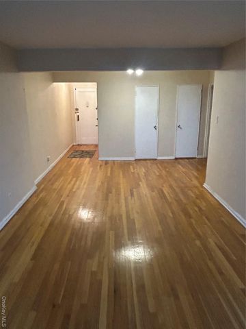 83-85 Woodhaven Boulevard 3M, Woodhaven, NY 11421