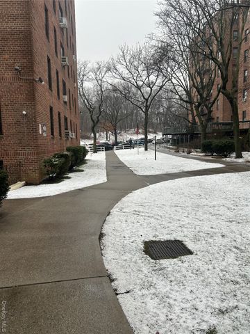 83-85 Woodhaven Boulevard 3M, Woodhaven, NY 11421