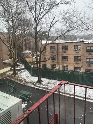 83-85 Woodhaven Boulevard 3M, Woodhaven, NY 11421