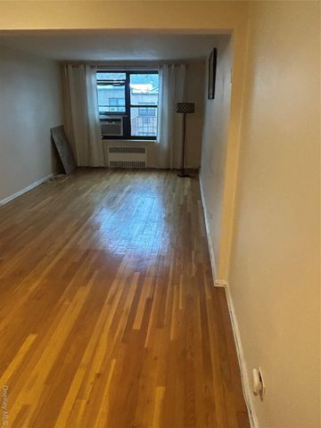 83-85 Woodhaven Boulevard 3M, Woodhaven, NY 11421