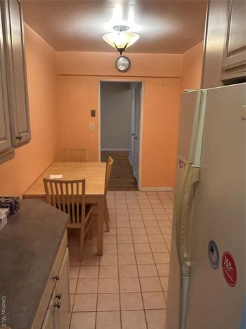 83-85 Woodhaven Boulevard 3M, Woodhaven, NY 11421