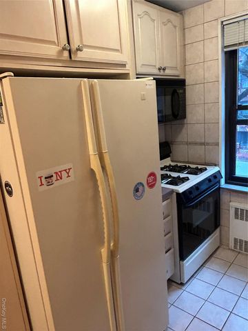 83-85 Woodhaven Boulevard 3M, Woodhaven, NY 11421