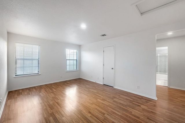216 Capistrano DR, San Marcos, TX 78666