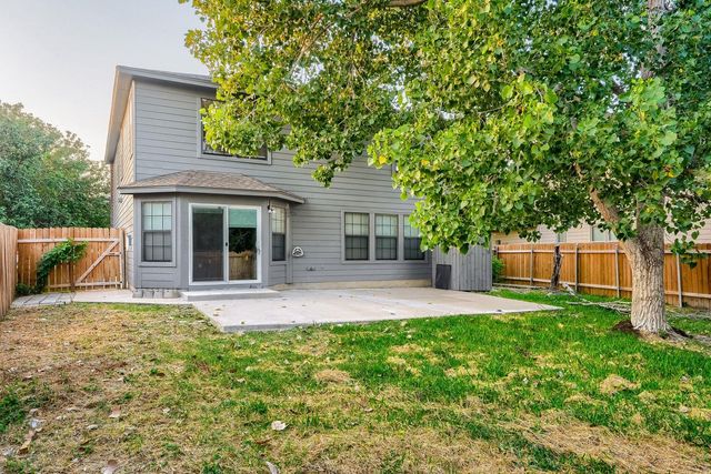 216 Capistrano DR, San Marcos, TX 78666