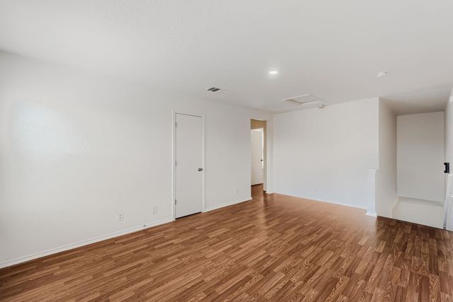 216 Capistrano DR, San Marcos, TX 78666