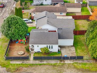 616 PARK Ave, Tillamook, OR 97141