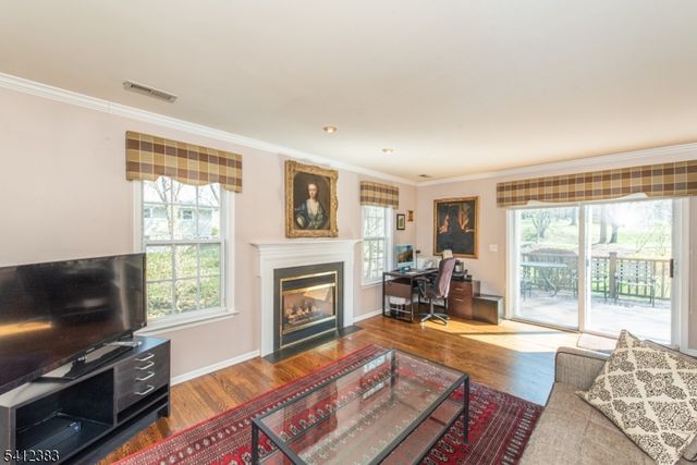 2 Cooper Ln, Long Hill Twp., NJ 07946