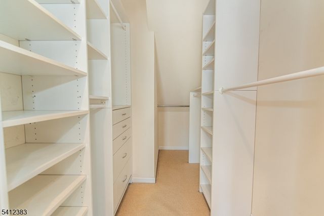 2 Cooper Ln, Long Hill Twp., NJ 07946