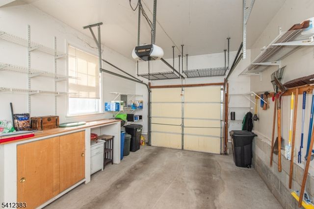 2 Cooper Ln, Long Hill Twp., NJ 07946