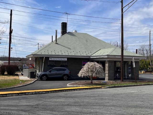 2 Cooper Ln, Long Hill Twp., NJ 07946