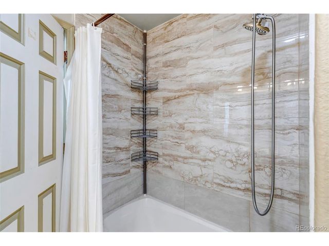 1415 Snowberry Ln, Broomfield, CO 80020