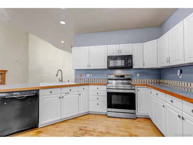 1415 Snowberry Ln, Broomfield, CO 80020
