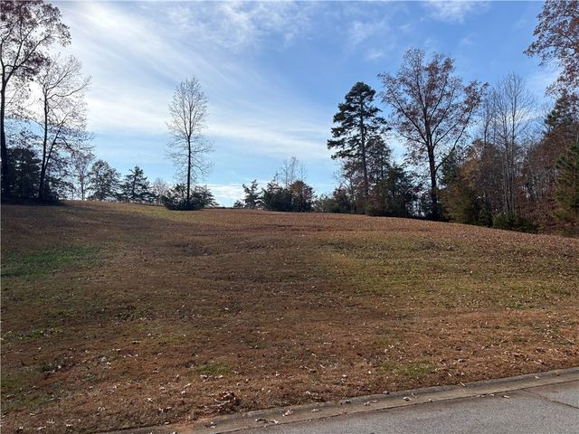 103 Shelter Cove Drive, Seneca, SC 29672