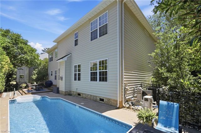 700 Blossom CIR, Virginia Beach, VA 23456