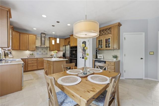 700 Blossom CIR, Virginia Beach, VA 23456