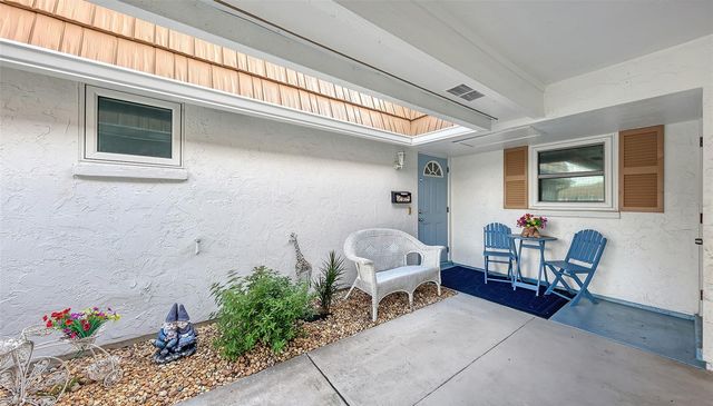 2623 RIVERBLUFF PARKWAY V144, Sarasota, FL 34231