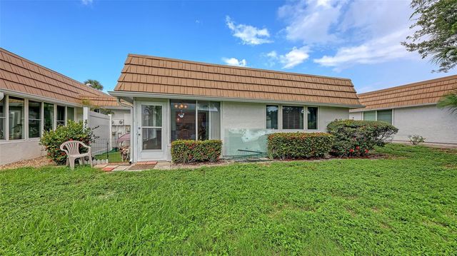 2623 RIVERBLUFF PARKWAY V144, Sarasota, FL 34231