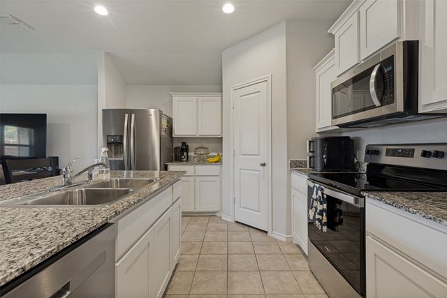 9509 Doverglen Drive, Fort Worth, TX 76131