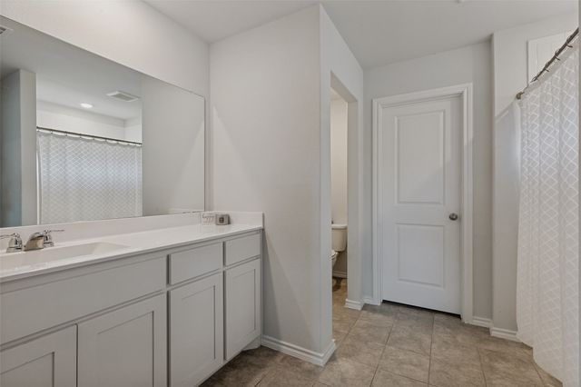 9509 Doverglen Drive, Fort Worth, TX 76131