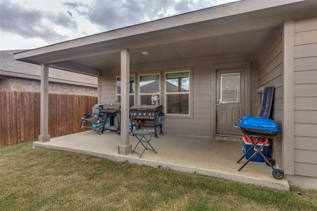 9509 Doverglen Drive, Fort Worth, TX 76131