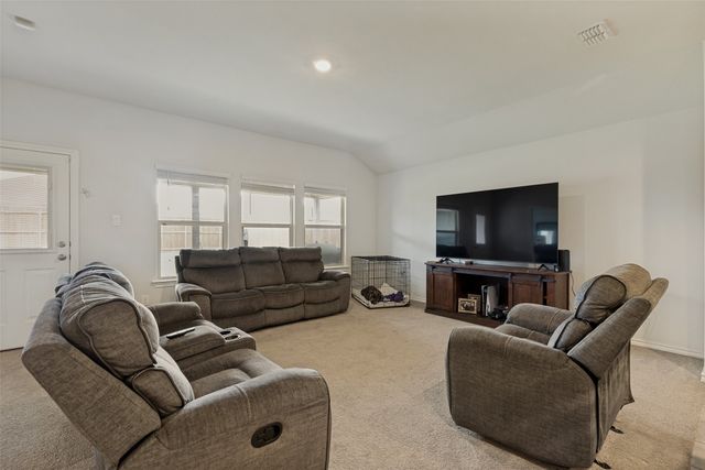 9509 Doverglen Drive, Fort Worth, TX 76131