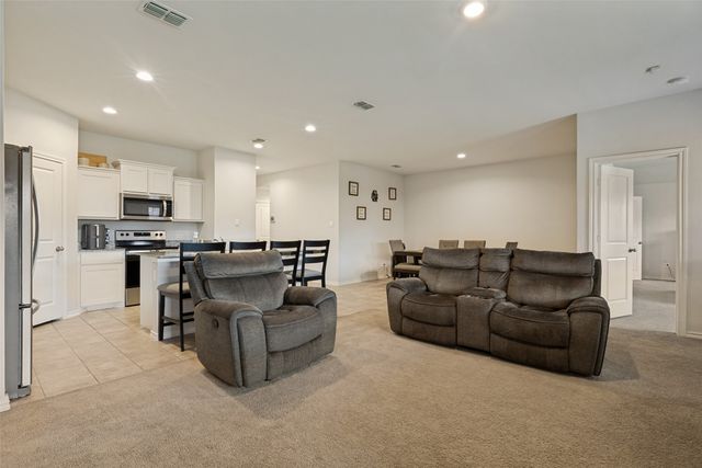 9509 Doverglen Drive, Fort Worth, TX 76131