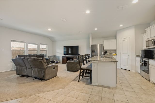 9509 Doverglen Drive, Fort Worth, TX 76131