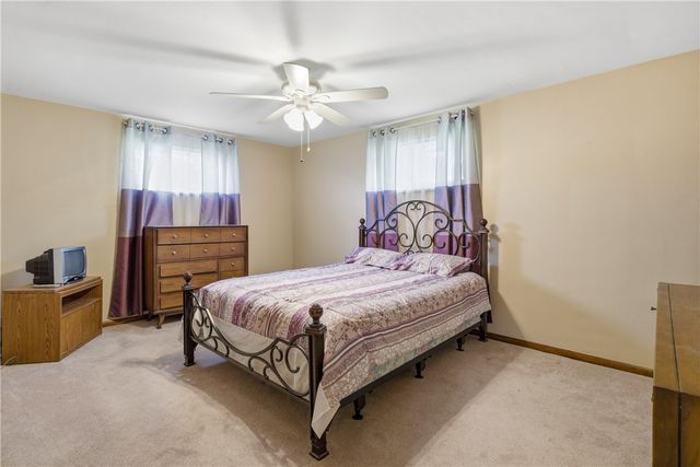 705 Willruth Dr, Shaler, PA 15101