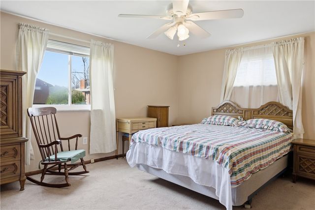 705 Willruth Dr, Shaler, PA 15101