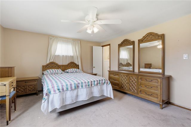 705 Willruth Dr, Shaler, PA 15101