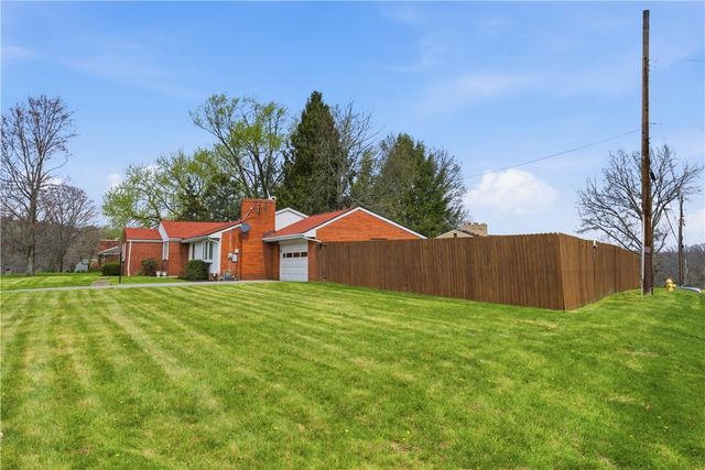 705 Willruth Dr, Shaler, PA 15101